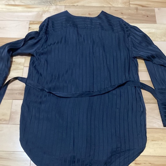 Chic Wilfred Silk Blend Charcoal Black Tunic Button-Up Blouse - Picture 9 of 12